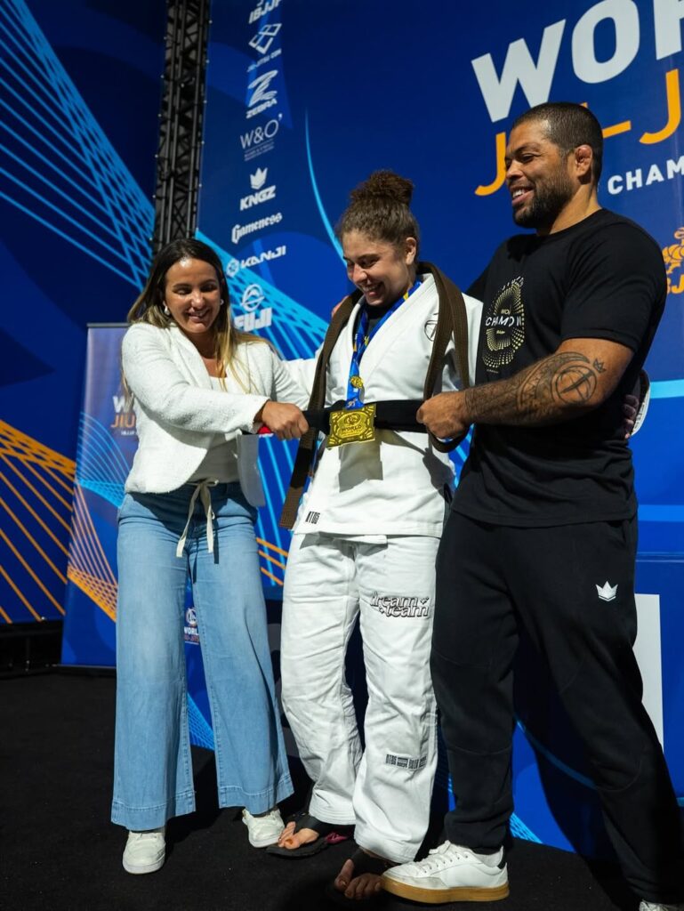 Nova joia do Jiu-Jitsu, Letícia Teixeira comenta fase como faixa-preta 2 Leticia Teixeira é faixa-preta de Andre Galvão