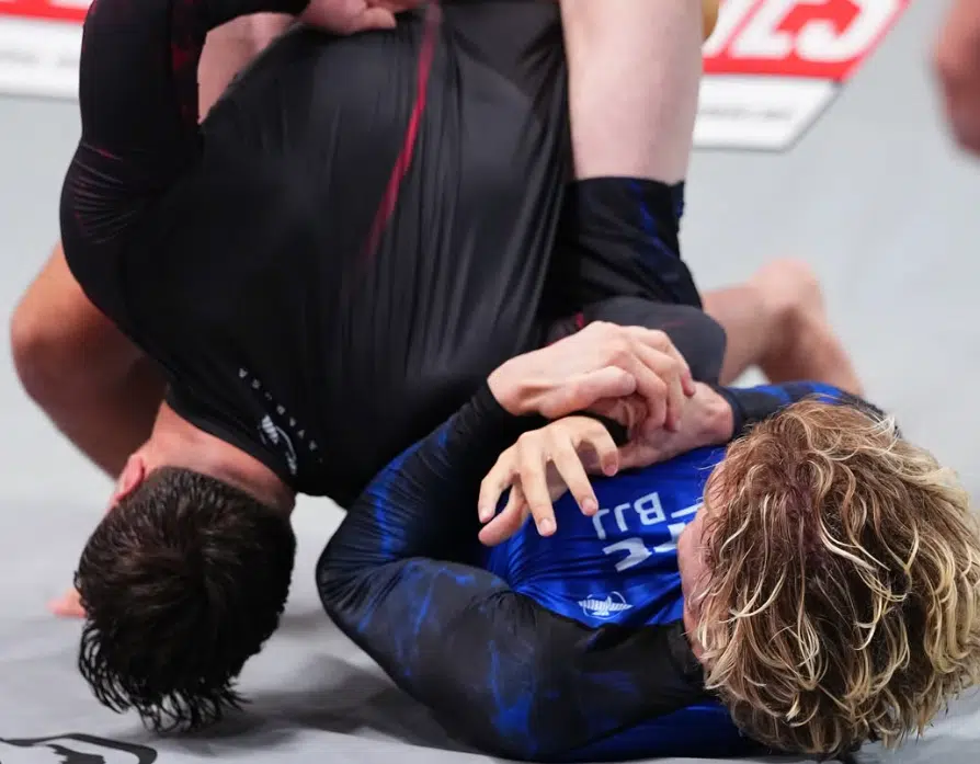 Cena forte no UFC BJJ: Daniel Deeder quebra braço de adversário com kimura 1 Daniel e sua finalização selvagem no UFC BJJ 11