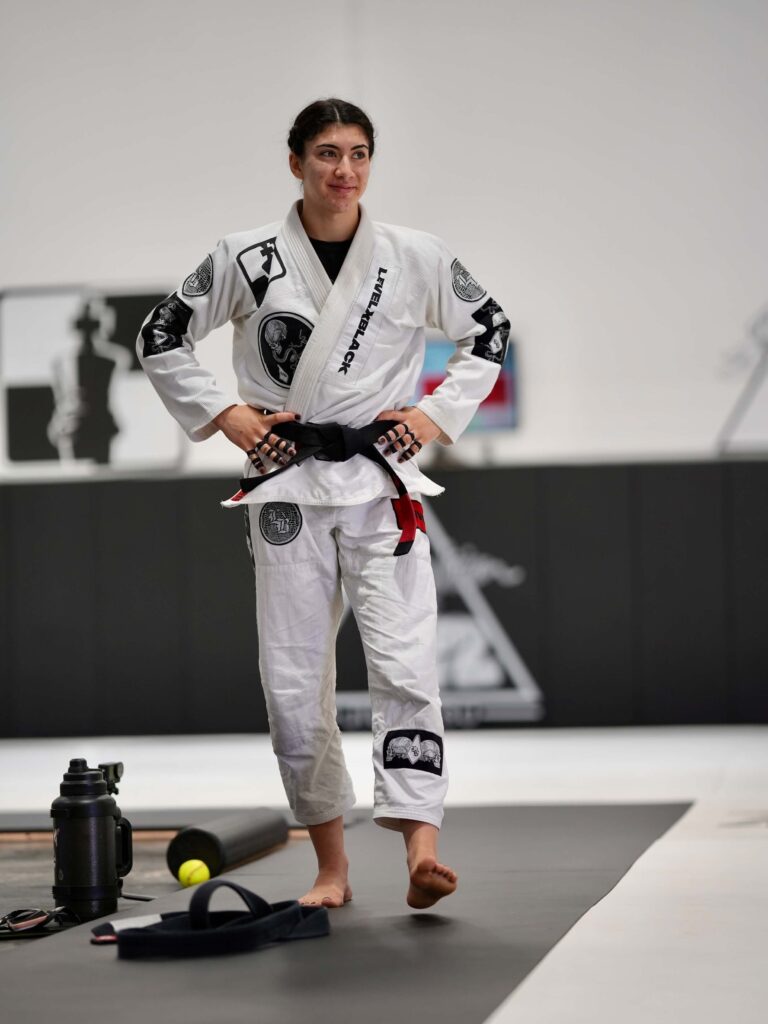 Ághata Rabelo, que venceu Sarah Galvão duas vezes, diz que nada mudou e mira os US$ 20 mil do Crown 1 Aghata Rabelo quer conquistar 20 mil dólares no Crown da IBJJF. Foto: Alex Liscano