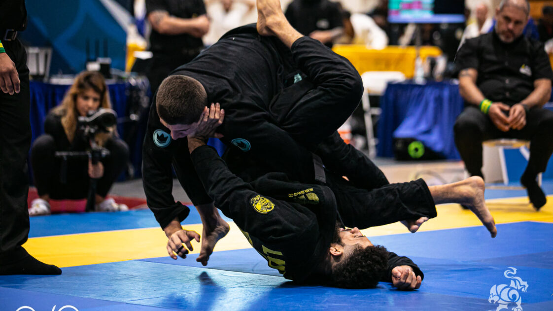 Fellipe Andrew brilha no absoluto, Tainan Dalpra finaliza três no LA Open de Jiu-Jitsu