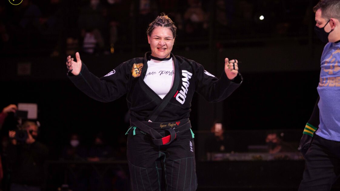 Estrelato, doping e recomeço: a história da campeã Tayane Porfirio