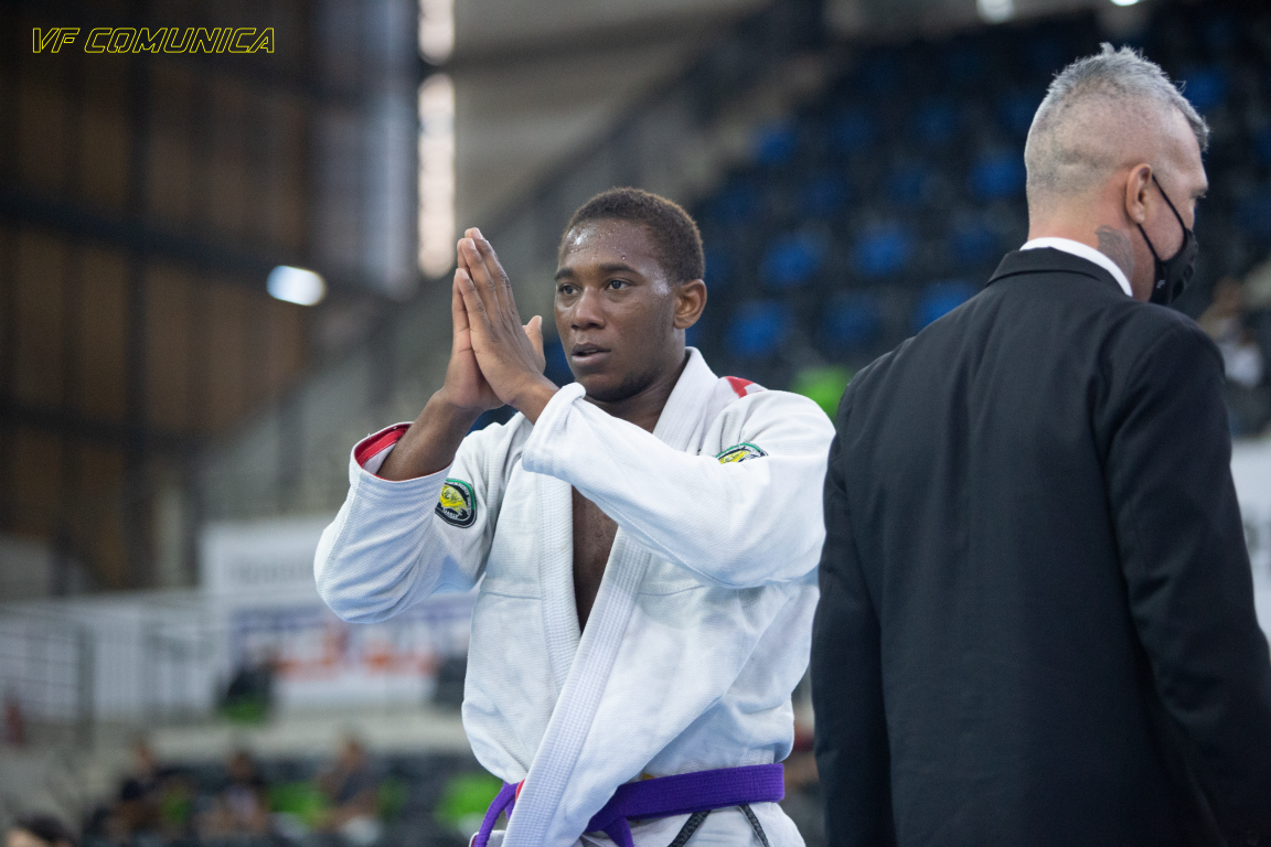 Uanderson Ferreira Medio VF Comunica Faixa-marrom destaca “calma” como fator decisivo no KOM: “Dá para ganhar de geral”