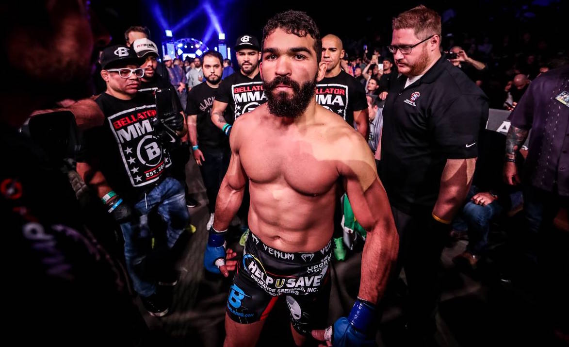 Patricio Pitbull reproducao facebook BellatorMMA VF Comunica Em revanche, Patrício Pitbull vence e pega cinturão dos penas no Bellator 277