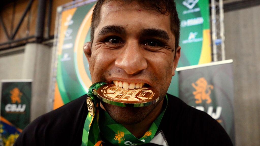 Roberto Cyborg e Henrique Ceconi fazem final do absoluto no Mundial Sem Kimono 2022