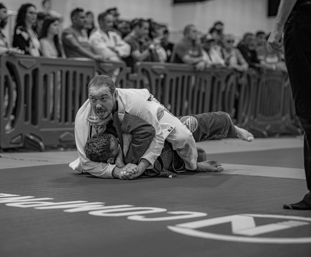 Snapinsta.app 312229268 203824155470555 2125455627535078183 n 1080 VF Comunica Black Belt from Gracie Barra, Toxa shares Jiu-Jitsu lessons for life