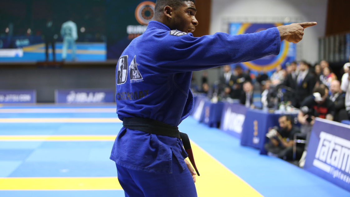 O diamante bruto Jansen Gomes, novo rei dos médios no Mundial 2023
