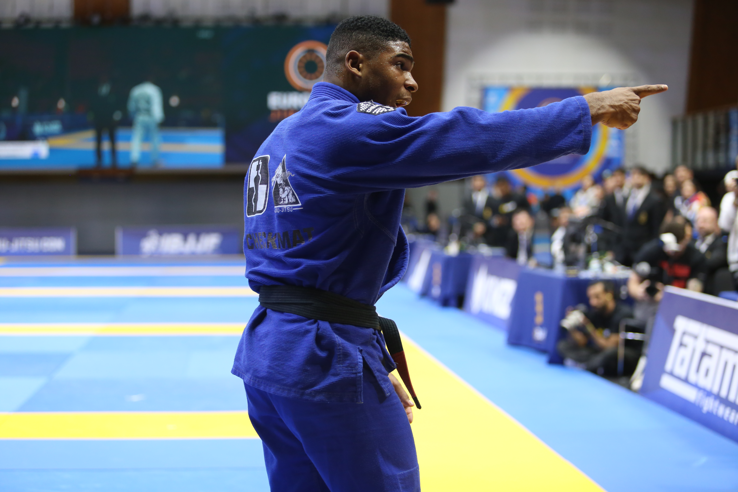 JANSEMGOMES VF Comunica O diamante bruto Jansen Gomes, novo rei dos médios no Mundial 2023