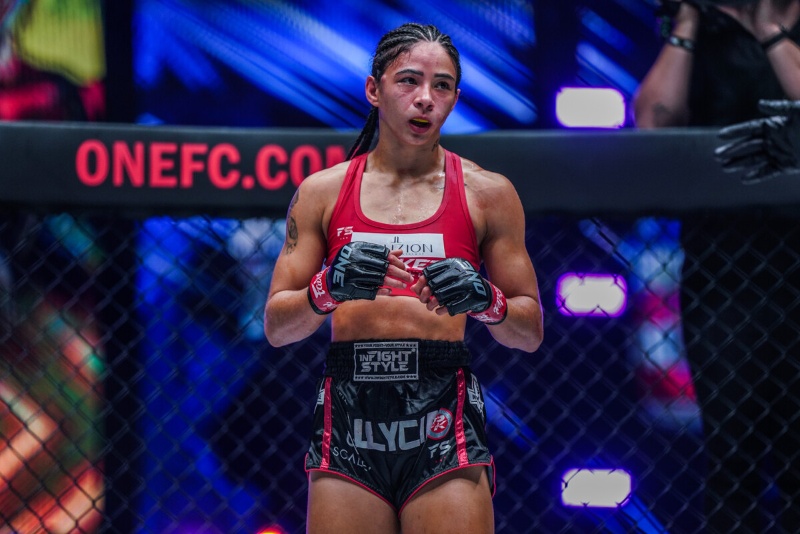Atual campeã peso-átomo de Muay Thai do ONE Championship, Allycia Rodrigues não é do tipo que perde a chance de alcançar a verdadeira grandeza