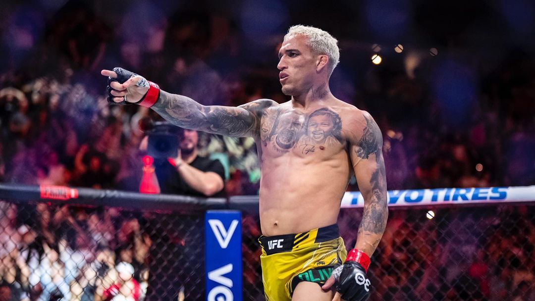 Snapinsta.app 352515721 564438389198101 7565670502965428845 n 1080 VF Comunica Charles Oliveira sofre corte no rosto e está fora do UFC 294