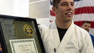 386723517 1721802541576649 6249773084419831064 n 1 VF Comunica Tainan Dalpra ministra seminário de Jiu-Jitsu para policiais nos Estados Unidos