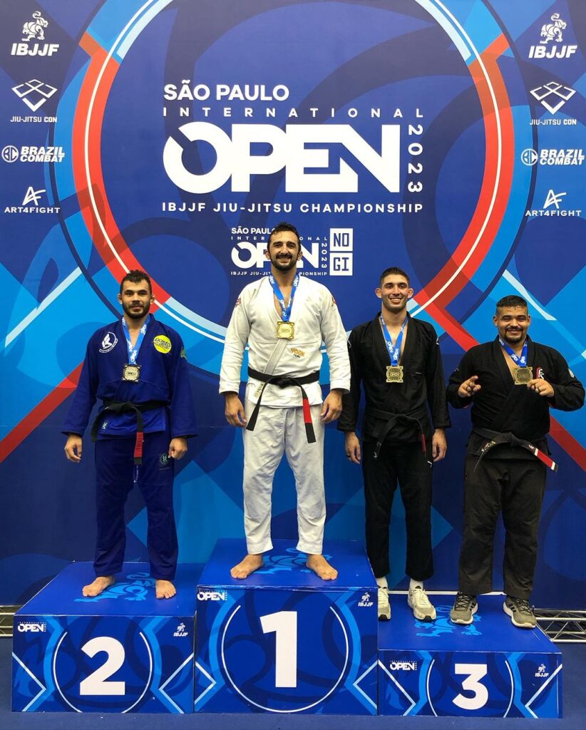 Guilherme Labertucci foi o campeão absoluto do São Paulo Opne. Foto: Reprodução/CBJJ