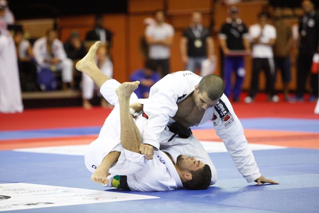 Rodolfo Vieira: como um faixa-marrom virou o "caçador de faixas-pretas" e o maior campeão do World Pro 1 Rodolfo Vieira em luta de kimono
