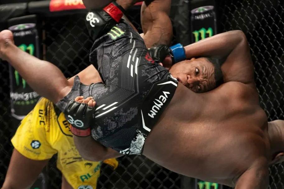 Jailton Malhadinho mostrou seu Jiu-Jitsu de alto nível. Foto: Divulgação/UFC