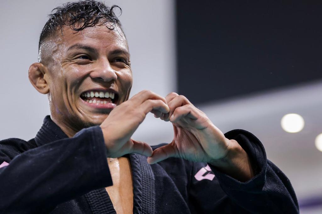 Cássio Silva é bicampeão do World Pro. Foto: Reprodução/Instagram