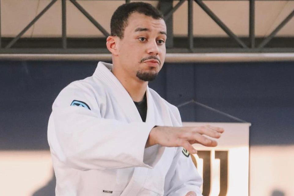 Erich Munis garante que quer se "divertir" no Mundial da CBJJE e fala sobre The Crown 9 Erich Munis vai competir no Mundial da CBJJE. Foto: Reprodução/Instagram