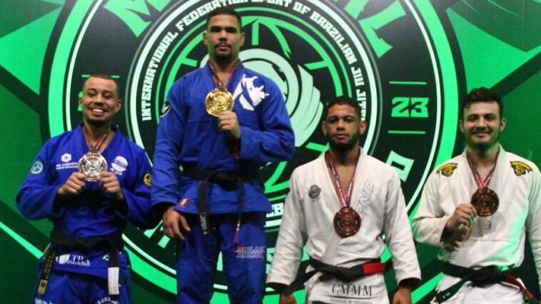 Erich Munis, Vital Neto e Yatan Bueno brilharam no Mundial de Jiu-Jitsu da CBJJE. Foto: CBJJE