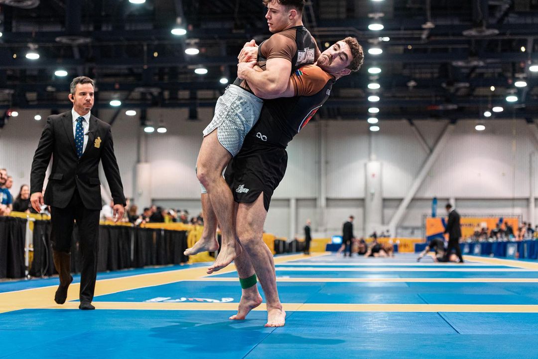 Snapinsta.app 408805970 2121745051512577 8968514823869943069 n 1080 VF Comunica Luke Griffith conquista ouro duplo no Mundial No Gi da IBJJF