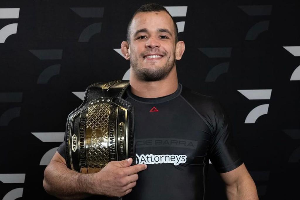 Pedro Marinho defendeu o cinturão dos meio-pesados do WNO. Foto: Divulgação/Flo Grappling