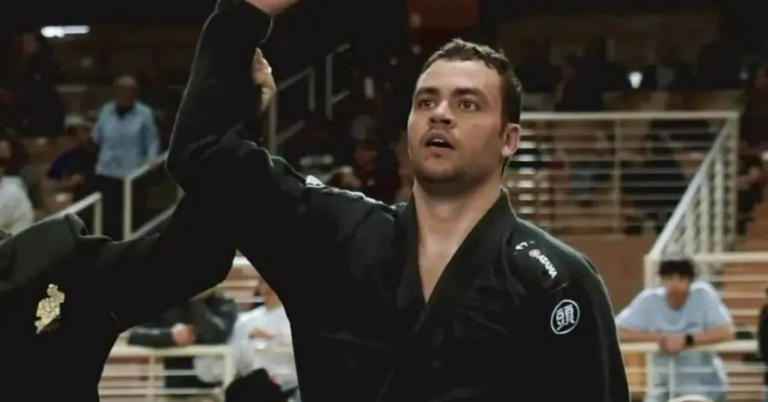 LuccasNeto 1 VF Comunica Luccas Neto experimenta rotina de atleta e vence uma luta no Pan de Jiu-Jitsu