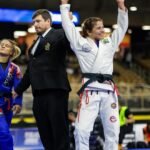 Janaína Lebre, campeã mundial e alvo no The Crown, fala sobre reconhecimento: "nunca foi o meu objetivo" 11 Janaina Lebre comemora vitória sobre Sabrina Gondim na final do Pan de 2024. Foto: @lunivers.athletics