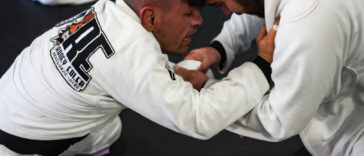 Roney Elder é faixa-preta de Jiu-Jitsu nos Estados Unidos