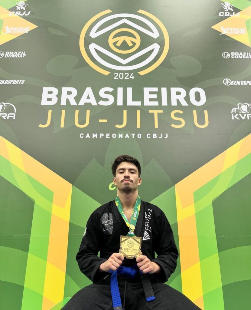 Moisés Hosken fez seis lutas de Jiu-Jitsu na chave do peso pena para ganhar o título de campeão brasileiro.