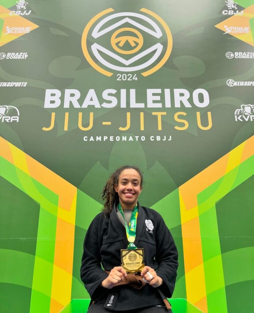 Depois do ouro no Pan, Giovanna Parmisano assumiu novamente o topo do pódio no Campeonato Brasileiro de Jiu-Jitsu da IBJJF.