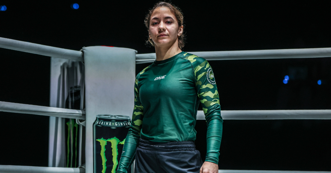 Mayssa Bastos Kanae Yamada ONE Fight Night 20 10 1 VF Comunica ONE FC: Mayssa Bastos, pentacampeã mundial de Jiu-Jitsu, vai lutar por título de grappling