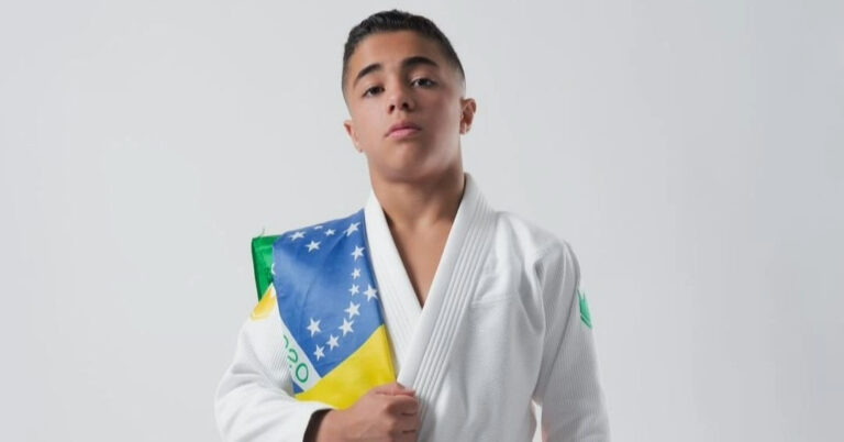 Ícaro Moreno, faixa-laranja multicampeão da AOJ, fala sobre a experiência de lutar no Brasileiro Kids 3 WhatsApp Image 2024 06 17 at 15.39.00 VF Comunica Ícaro Moreno, faixa-laranja multicampeão da AOJ, fala sobre a experiência de lutar no Brasileiro Kids