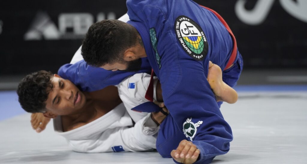 ADGS Rio: conheça os campeões nas disputas do faixa-preta adulto 2 Diego Sodré venceu Israel Almeida na divisão até 69 kg no ADGS.
