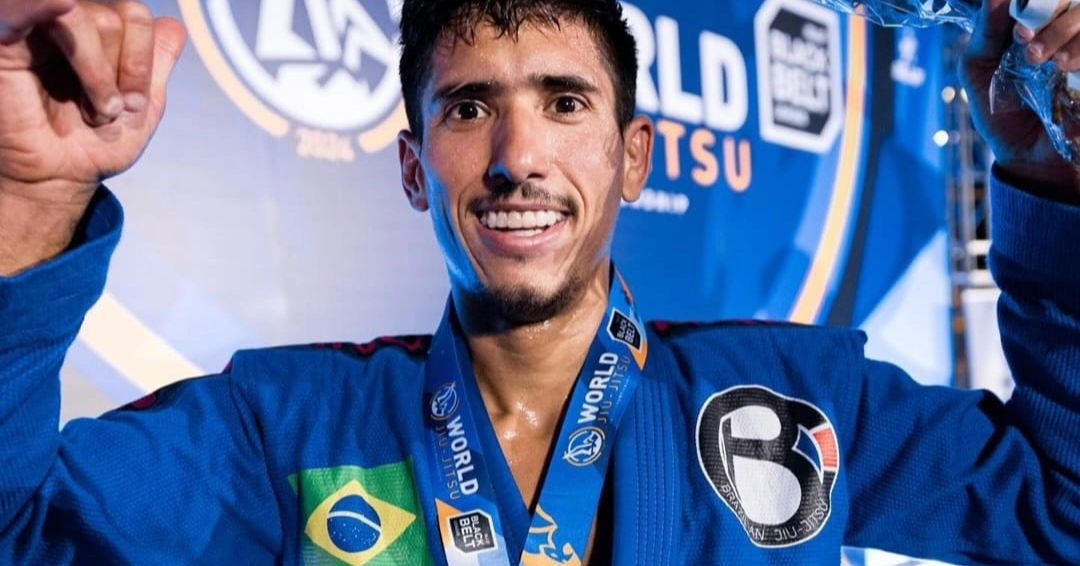 WhatsApp Image 2024 07 24 at 11.34.52 VF Comunica Bebeto Oliveira and Tayane Porfírio visit Roney Edler's academy for seminars