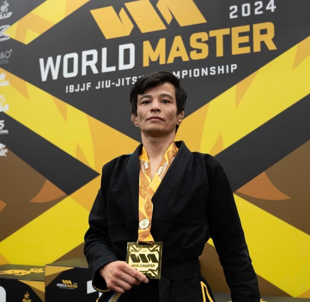 João Miyao retornou ao peso galo no World Master e saiu da competição com a medalha de ouro.