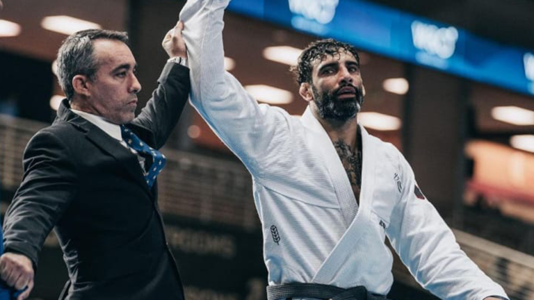 Programa Leandro Lo: Jiu-Jitsu será ofertado em escolas municipais de Belo Horizonte 4 WhatsApp Image 2024 09 30 at 17 VF Comunica Programa Leandro Lo: Jiu-Jitsu será ofertado em escolas municipais de Belo Horizonte