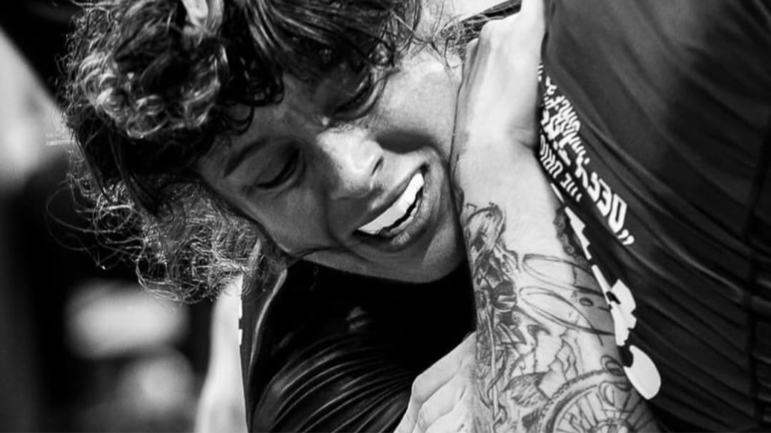 WhatsApp Image 2024 11 20 at 14.35.11 VF Comunica Aurelie Le Vern fecha ano com troféu do ADXC e continua focada no grappling: "Ainda não cheguei onde quero"