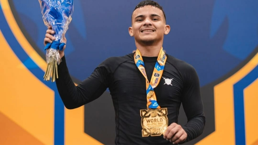 WhatsApp Image 2024 12 19 at 18.54.37 VF Comunica Everton Teixeira was two-time No Gi world champion with patience and sharp technique