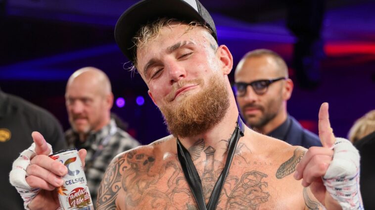 Influencer de 27 anos pretende fazer sua estreia no MMA após vencer a lenda Mike Tyson em uma polêmica luta transmitida pela Netflix