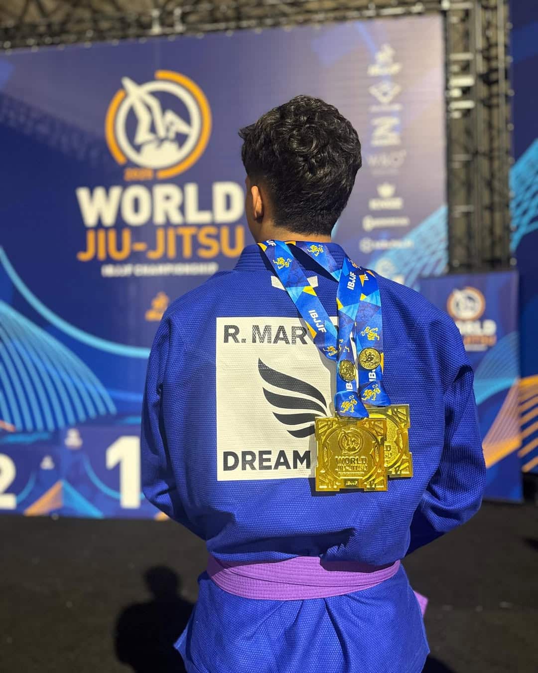 SaveClip.App 503042962 18370050145135608 8362557263570298952 n VF Comunica Mundial IBJJF 2025: Jóias da Dream Art brilham e dominam azul adulto