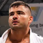 Braguinha entra na disputa pelo título do Crown 2026 da IBJJF 12 Gustavo “Braguinha” Batista é mais um nome confirmado no peso pesado do IBJJF Crown 2026.
