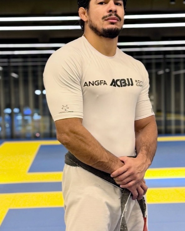 Ari Farias