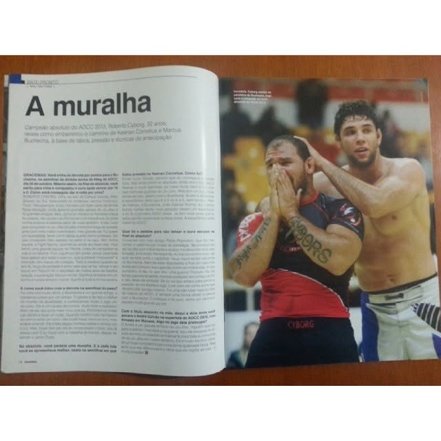 Revista GRACIEMAG aberta na reportagem A muralha, entrevista de Vitor Freitas com Roberto Cyborg Abreu