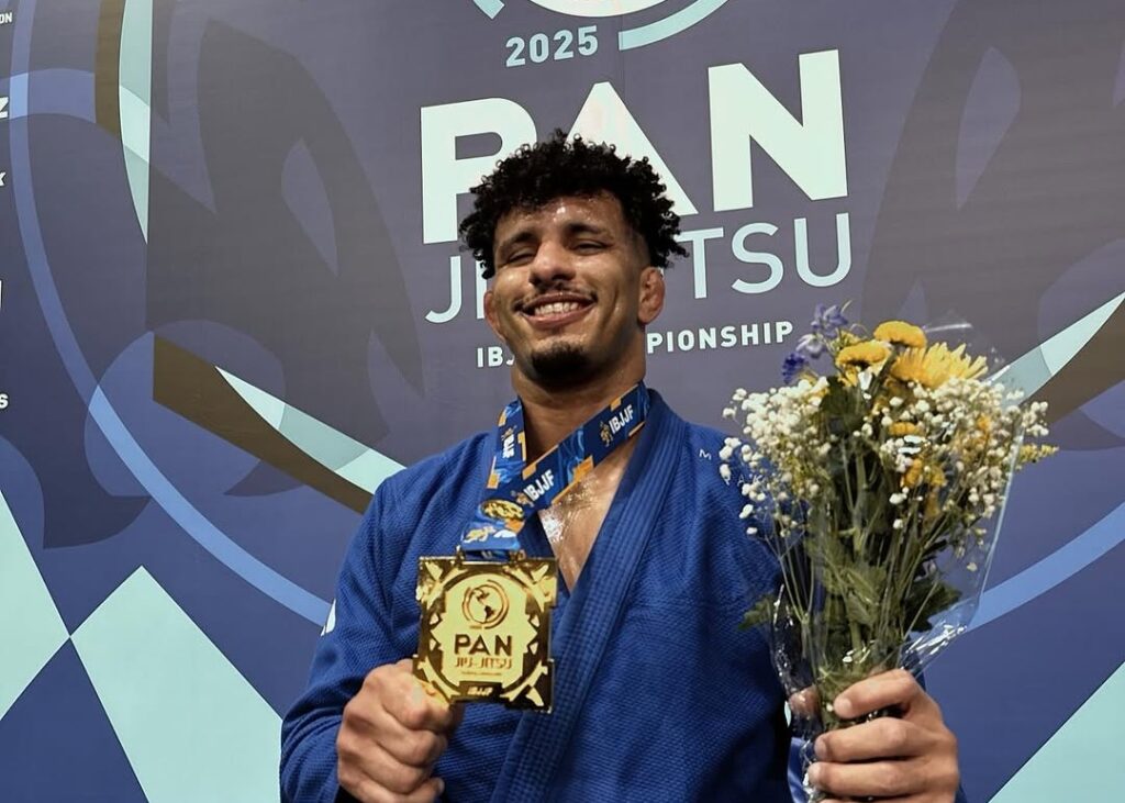 Gutemberg Pereira on the podium at the 2025 Pans