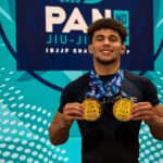 Lorenzo Tarouco mostra as duas medalhas de ouro do Pan No-Gi 2026