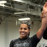 Pan No-Gi 2026 ao vivo: os campeões da faixa-preta, final por final 14 Sarah Galvão com o braço erguido após vitória no Pan No-Gi 2026