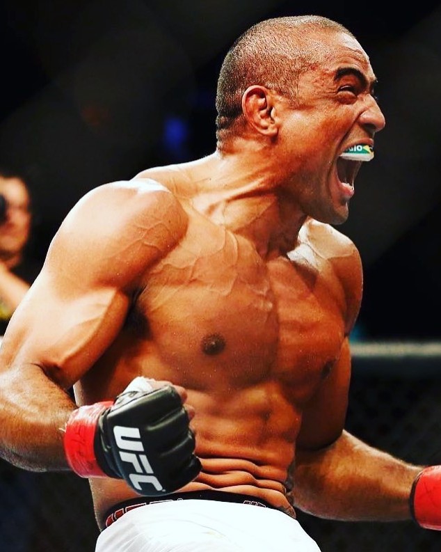 Sergio Moraes 1 Sergio Moraes