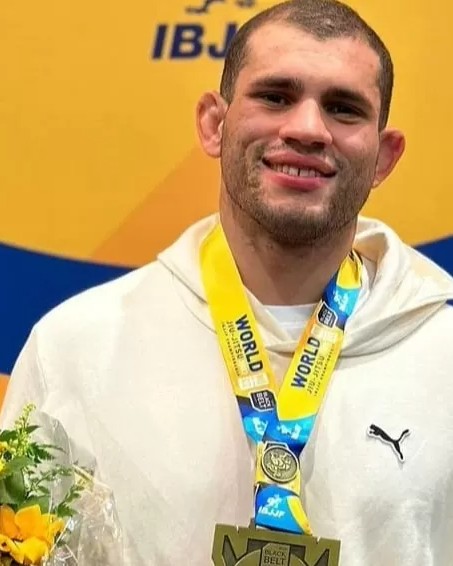 Vinicius Lessa 1 Vinicius Lessa